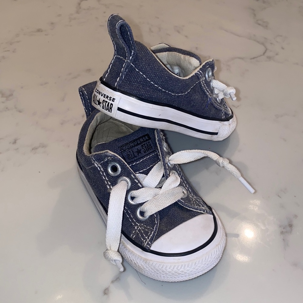 Converse Toddler Size 5